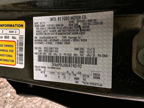 Used 2016 Ford Fusion SE image 32