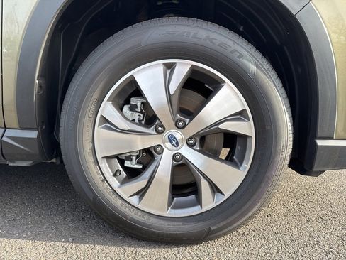 Certified 2024 Subaru Ascent Premium w/ Convenience Package image 9