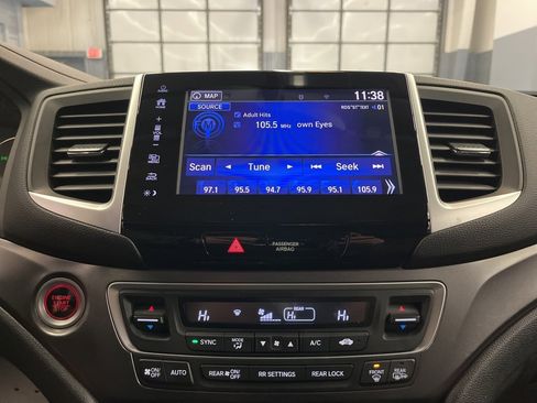 Used 2017 Honda Pilot EX-L image 24