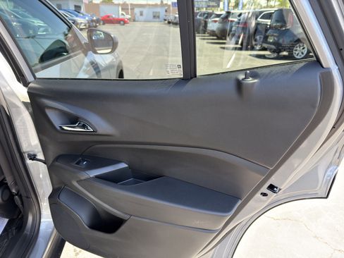 Used 2025 Chevrolet Trax LS image 13