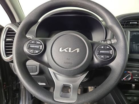 Certified 2025 Kia Soul LX w/ LX Technology Package FWD image 20