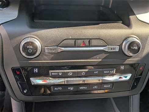 Used 2020 Ford Explorer XLT w/ Equipment Group 202A image 24