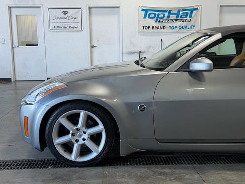 Used 2004 Nissan 350Z Touring RWD image 25