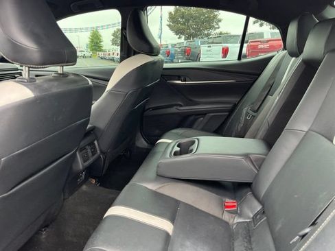 Used 2025 Toyota Camry SE w/ Convenience Package FWD image 12