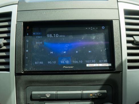 Used 2016 Nissan Frontier SV AWD/4WD image 17