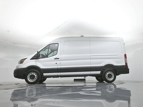 New 2026 Ford Transit 250 148 Medium Roof w/ Load Area Protection Package RWD image 7