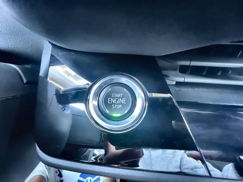 Used 2025 Buick Envision Sport Touring image 17