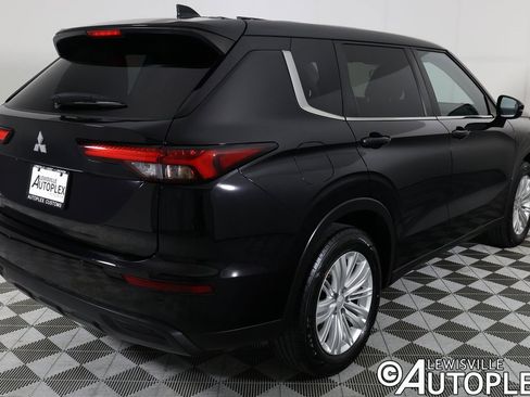 Used 2024 Mitsubishi Outlander ES image 5