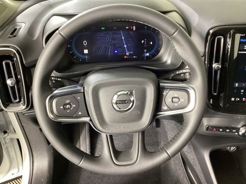 New 2025 Volvo XC40 B5 Ultra w/ Climate Package image 30
