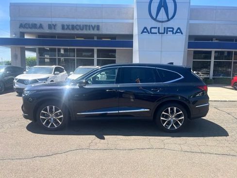 Used 2023 Acura MDX SH-AWD w/ Technology Package image 3