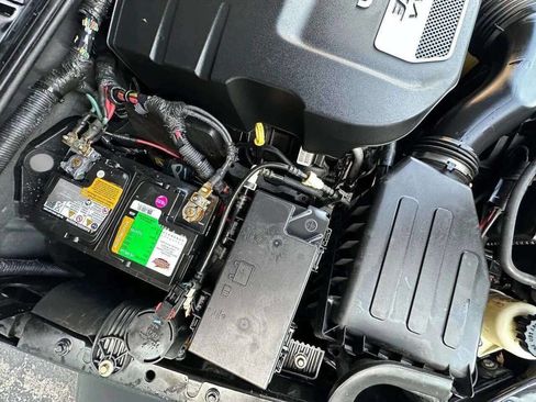 Used 2012 Jeep Wrangler Unlimited Sahara image 25