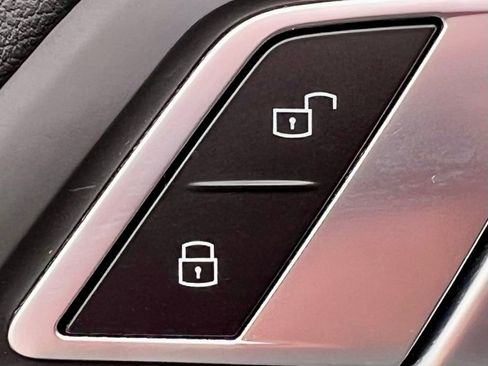 Used 2023 BMW X5 sDrive40i w/ Premium Package image 28