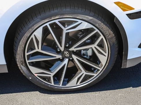 New 2025 Hyundai Ioniq 6 SEL image 12