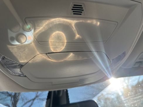 Used 2018 Ford Escape Titanium image 9