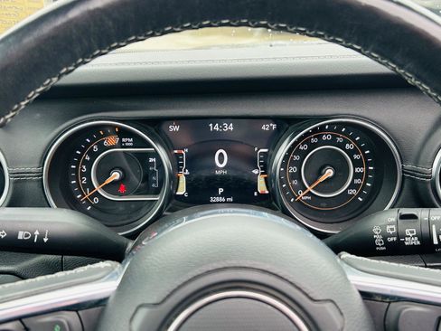 Used 2023 Jeep Wrangler Sahara w/ LED Lighting Group image 17