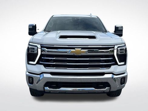 Used 2025 Chevrolet Silverado 2500 LTZ w/ LTZ Convenience Package AWD/4WD image 10