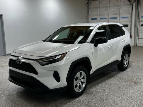 Used 2023 Toyota RAV4 LE image 8