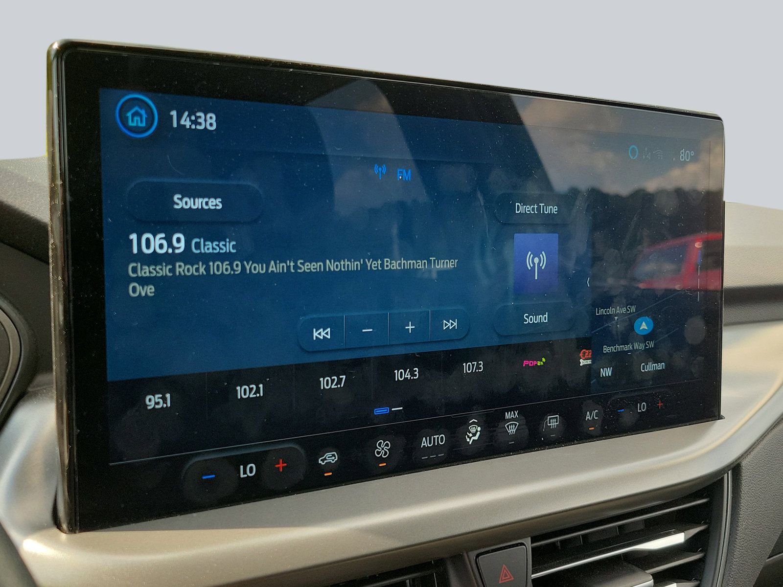 Used 2025 Ford Escape Active w/ Tech Pack #1 FWD image 17