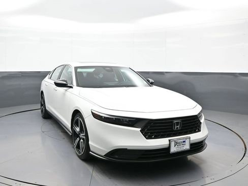 Certified 2023 Honda Accord Sport image 3