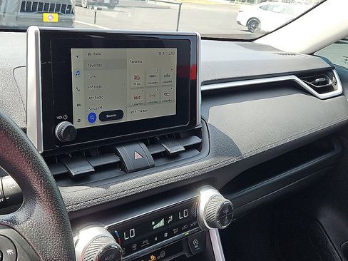 Certified 2025 Toyota RAV4 XLE w/ Convenience Package FWD image 17