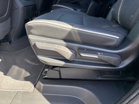 Used 2024 Cadillac Escalade Sport w/ LPO, ONYX Package image 41