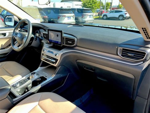 Used 2023 Ford Explorer XLT w/ Equipment Group 202A image 23