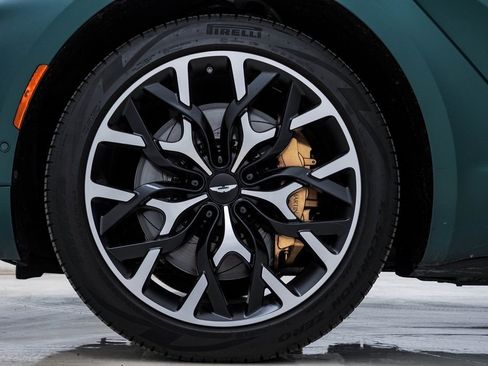 Used 2022 Aston Martin DBX image 15