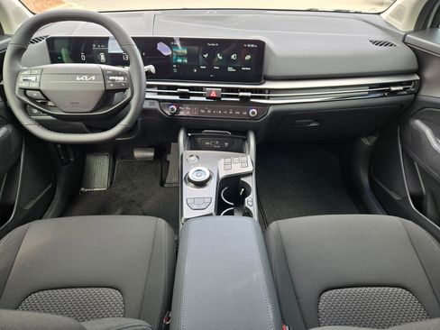 New 2026 Kia Sportage LX FWD image 10