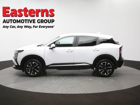 Used 2025 Nissan Kicks SV AWD/4WD image 60