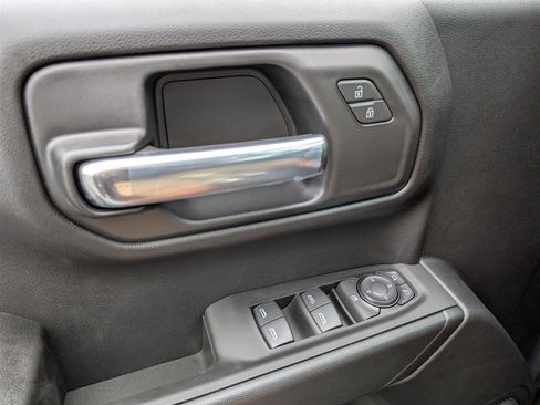 New 2026 Chevrolet Silverado 1500 Custom image 15