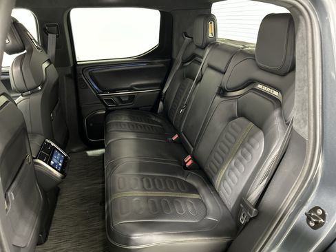 Used 2024 Rivian R1T Adventure AWD/4WD image 21