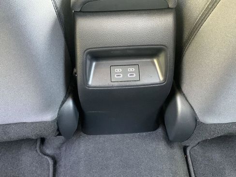 Used 2025 Toyota Corolla LE FWD image 20