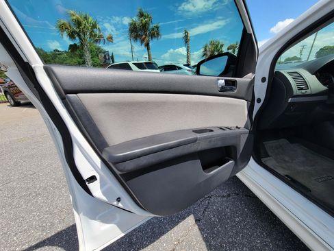 Used 2012 Nissan Sentra 2.0 SR w/ Special Edition Pkg FWD image 19
