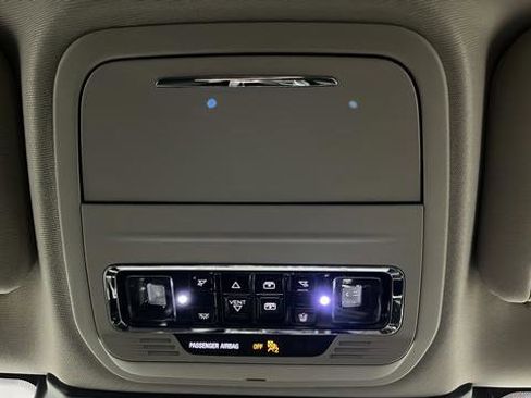 Used 2025 Lincoln Corsair Grand Touring image 35