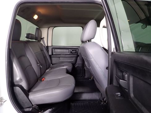 Used 2017 RAM 2500 Tradesman w/ Chrome Appearance Group AWD/4WD image 38
