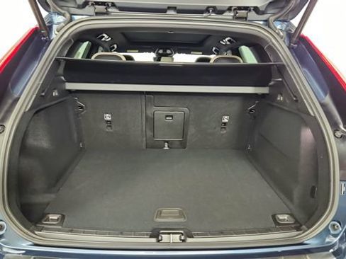 Used 2027 Volvo XC60 B5 Core AWD/4WD image 39