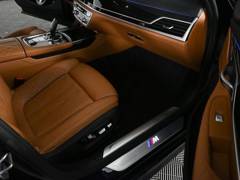 Used 2020 BMW 750i xDrive w/ Executive Package AWD/4WD image 21