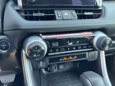 Used 2025 Toyota RAV4 XLE Premium image 25