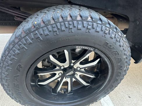 Used 2019 Chevrolet Silverado 1500 RST AWD/4WD image 9