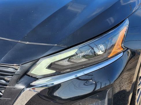 Used 2024 Nissan Altima 2.5 SV FWD image 9