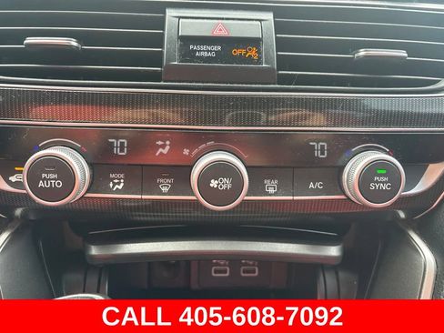 Used 2021 Honda Accord Sport image 9