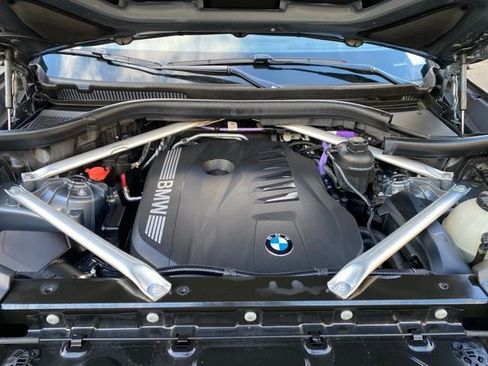 Used 2024 BMW X5 xDrive40i w/ M Sport Package image 10