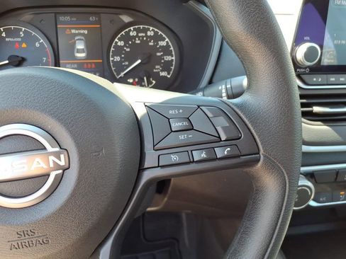 Certified 2025 Nissan Altima 2.5 S FWD image 9