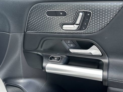 Certified 2026 Mercedes-Benz GLA 250 4MATIC w/ Exclusive Package image 17