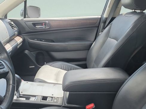 Used 2017 Subaru Outback 2.5i Limited AWD/4WD image 10