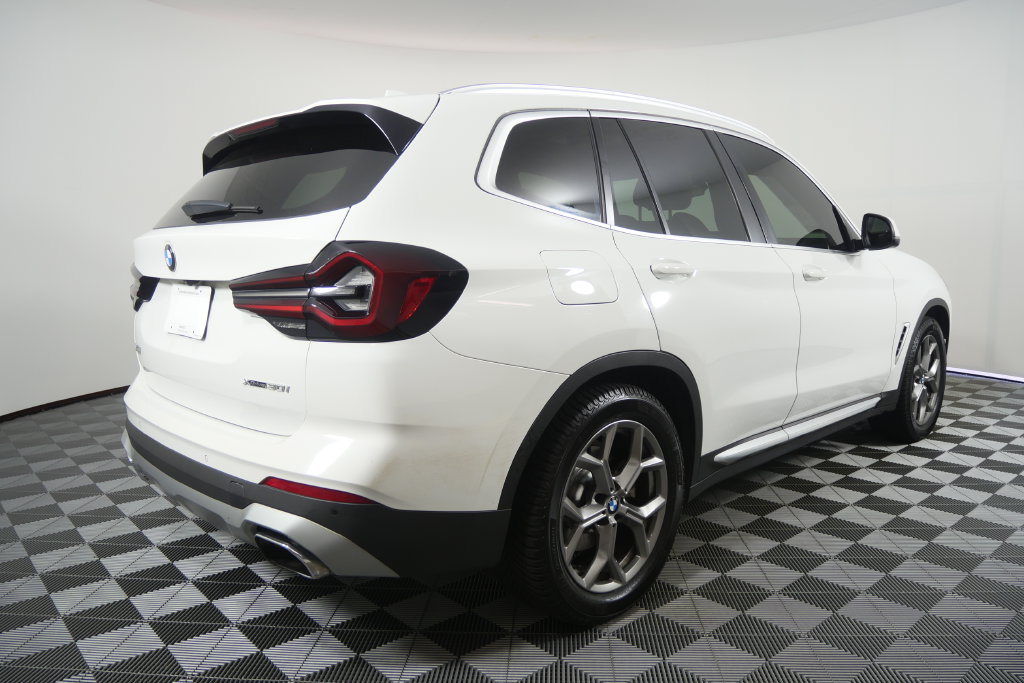 Used 2022 BMW X3 xDrive30i w/ Premium Package AWD/4WD image 4