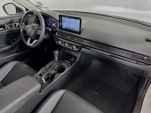 Used 2024 Honda Civic Touring image 37