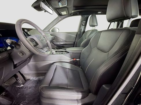 Used 2025 Lexus TX 350 AWD w/ Technology Package image 21