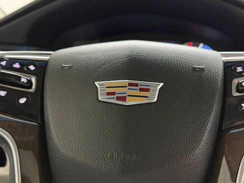 Used 2019 Cadillac Escalade Luxury RWD image 21