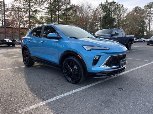 Used 2025 Buick Encore GX Sport Touring w/ Comfort Package image 4